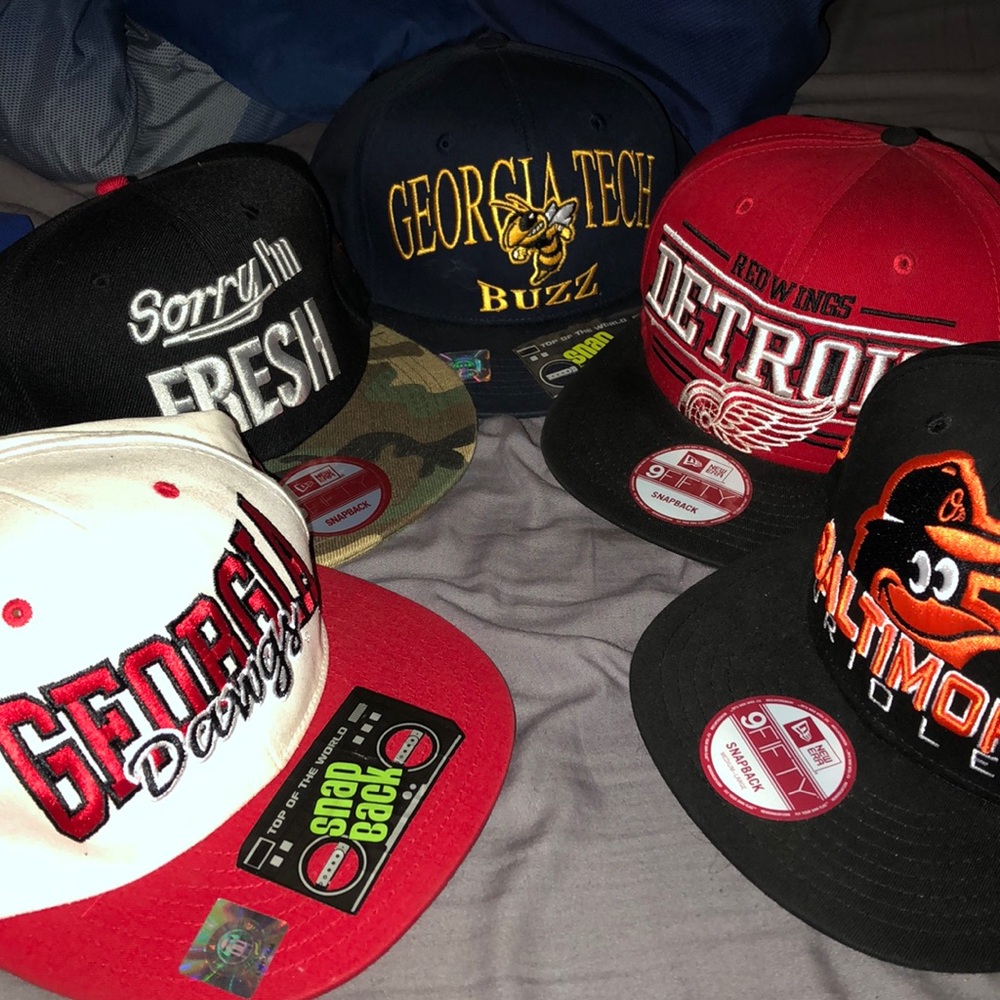 5 SnapBack hats, Select teams and designs.